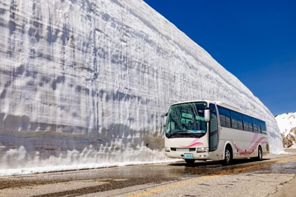 立山黒部アルペンルートの雪の大谷