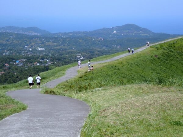 大室山のお鉢めぐりの風景