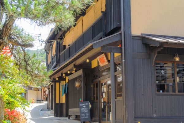 有馬温泉の湯本坂の風景